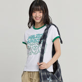マルチーズアーカイブライングラフィックリンガー半袖Tシャツ