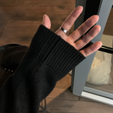 out Soft Cash-like Round Knit