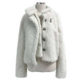 クラシックメタルウェーブダブルボタンハイネックファーコート (White)