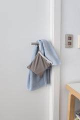 flat pouch (cream grey)