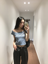 Muse Off-shoulder T-shirt (3color) 