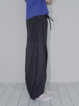 NYLON STUD PINTUCK PANTS (DARK GREY)