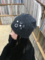 Moi Button Mix Beanie (2c)