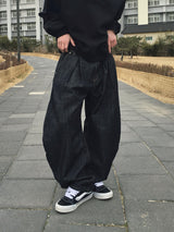 Naved Two-Tuck Raw Curved Denim Pants
