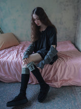 check button kneesocks / black