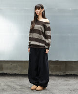 DAMAGED OFF SHOULDER STRIPE KNIT_BROWN