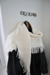 Fringe triangle shawl muffler