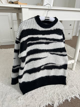 ブラッシュゼブラルーズフィットシックニット (One Color)