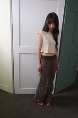 cap crop T (3c)