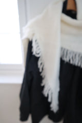 Fringe triangle shawl muffler