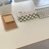 Clam round pencilcase _ Checkerboard celery