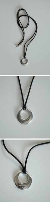 MONDRI STRING NECKLACE