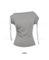 ロエアイレットストラップアンバランスショルダーTシャツ