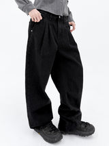 BASIC TWO TUCK BLACK DENIM