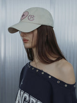 LEO APPLIQUE BALL CAP / BEIGE