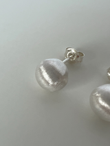 コットンボールピアス (シルバー) *1PCS