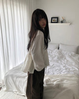 ロウェンピンタックブラウス