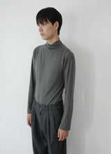 drape mock neck tee