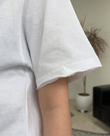 ルーブルカットオフUネックTシャツ
