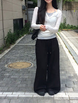ヌキ ボタン フェミニン ロングスリーブ Tシャツ