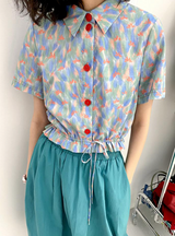 Short-sleeved shirt with lace drawstring and colorful ink print
