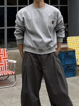 Double pocket patch cropped sweatshirt