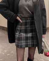 Checked mini skirt