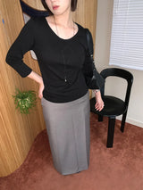 Semi long skirt