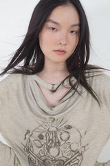 ロングスリーブTシャツウィズアラウンドネックラインデザイン
