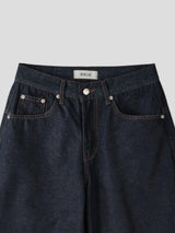 Non-faded curved raw denim pants