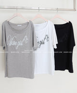 オフショルダーレタリングボクシーショートスリーブTシャツ