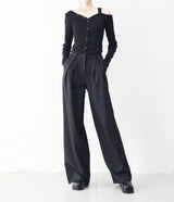 Lush Asymmetrical One-Shoulder Snap T-shirt
