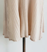 Loel Cut Line Pleated Cap Sleeve Blouse