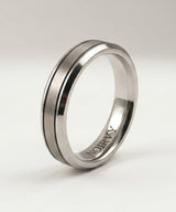 NR-305 Minimal Curve Line Couple Ring