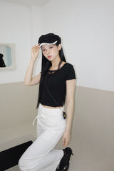 ブラックレイヤードホルターネックストラップショートスリーブTシャツ