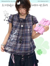 BETWEENAND “Musical Notes Memory” Retro-Style Dark Blue Short-Puffed-Sleeve Plaid Top for Women – New Summer Style