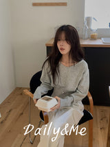 V-neck shoulder knitwear