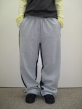 Denim Contrast Lettering Sweatpants (2 Colors)