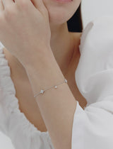 26SS★ Essence Silver (W) Moissanite Flower Dainty Bracelet