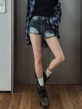 Watery washing vintage denim shorts