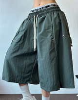ハイクオリティ💜スナップナイロンバミューダパンツ 💚🤍🤎🖤6カラー