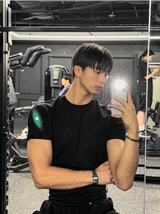 Crop muscle fit t-shirt 
