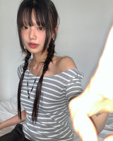アンゾストライプオフショルダーショートスリーブTシャツ