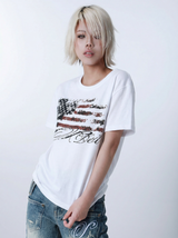 SEXXDEVIL "DESIRE" フラッグ プリント Tシャツ