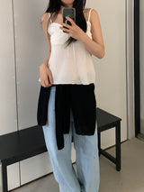 リチャードフリルスリーブレスブラウス