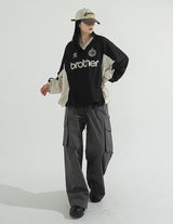 Sporty V-neck Windbreak Pullover
