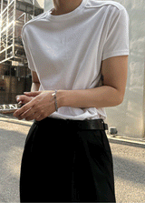 カッティングマッスルフィットTシャツ