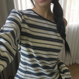 Giron Stripe One Off-Shoulder Unbalanced T-Shirt