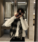 Nade Fisherman Semi Over Round Long Sleeve Knit