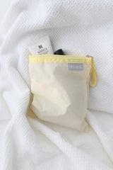 flat pouch (light yellow)